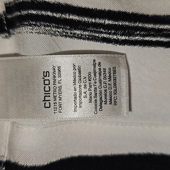 Chico’s Wide Leg Cropped Pants - Picture 4 of 4